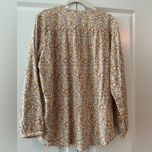 Old Navy floral button down blouse - Picture 2 of 5